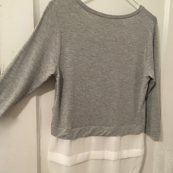 💕Michael Kors Gray High-Low Top/White Sheer Layer - Picture 5 of 8